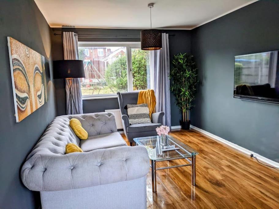 Hidden Gem !Stunning 3 Bedroom Home In Sheffield Handsworth Buitenkant foto